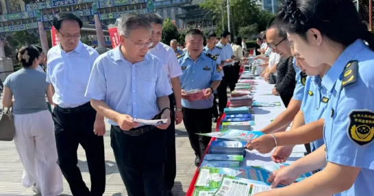 山西各地同步开启2025年“全国药品安全宣传周”活动 大型活动组织服务助力安全科普